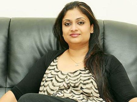 തന്‍റെ സിനിമയ്ക്ക് നിര്‍മ്മാതാവിനെ കിട്ടാതിരുന്നതിന് പിന്നിലെ കാരണങ്ങളെക്കുറിച്ച് സംവിധായിക പറയുന്നു