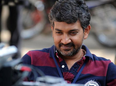 തന്റെ സൂപ്പര്‍ ഹിറ്റ് ചിത്രത്തിന്റെ ലൊക്കേഷന്റെ മാതൃകയില്‍ വീടൊരുക്കാന്‍ രാജമൗലി!!! 100 ഏക്കറില്‍???