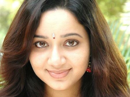 വിവാഹം കഴിഞ്ഞു, ഭര്‍ത്താവിന്റെ പീഡനം.. അഭിനയം നിര്‍ത്തി.. നടി ചന്ദ്ര ലക്ഷ്മണ്‍ എവിടെ.. ??