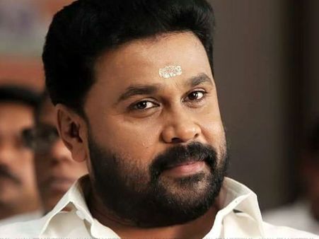 ദിലീപിനെ തകര്‍ക്കേണ്ടത് ആരുടെ ആവശ്യം, പുറത്താക്കാന്‍ ശ്രമിക്കുന്നത് ആര് ?
