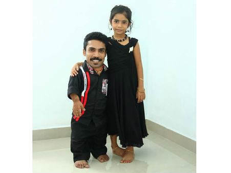 ആദ്യ മകള്‍ നഷ്ടപ്പെട്ടു, രണ്ടാമത്തെ മകള്‍ ഗിന്നസ് പക്രുവിനെക്കാള്‍ വളര്‍ന്നു.. കാണൂ