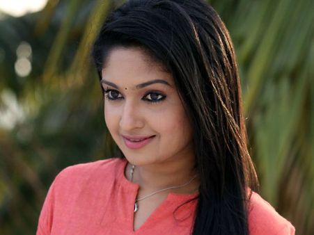 ദിലീപിനെ 'വഞ്ചിച്ചു' സ്വന്തമാക്കിയ നടി തിരിച്ചെത്തുന്നു, വിവാഹം തടസ്സമേയല്ല !!