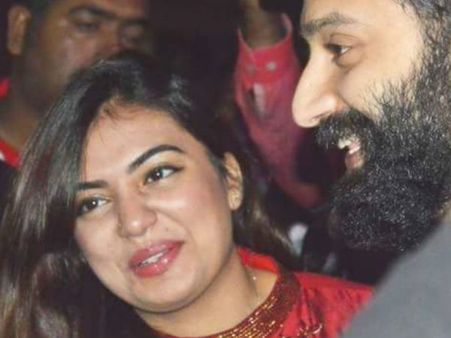 'നസ്‌റിയ ഗര്‍ഭിണി'; ദുല്‍ഖറിനും ആസിഫിനും നിവിനും പിന്നാലെ ഫഹദ് ഫാസിലും!!