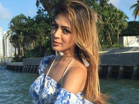 സൂപ്പര്‍ ഹോട്ടായി മോഹന്‍ലാലിന്റെ നായിക... സോഷ്യല്‍ മീഡിയയില്‍ ആഘോഷമാകുന്ന ചിത്രങ്ങള്‍!!!