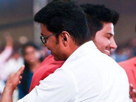 ഇളയദളപതിക്ക് പിറന്നാള്‍ ആശംസയുമായി ഡിക്യു, ദുല്‍ഖറിന്റെ പോസ്റ്റ് വൈറലാവുന്നു !!