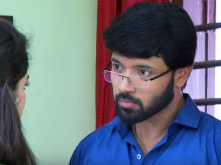 ഭാര്യയുടെ മുന്നില്‍ അഭിനയിക്കാന്‍ ചമ്മലാണ്, അമ്മുവിന്റെ അമ്മയിലെ മാഷ് ആരാണെന്ന് അറിയാമോ?