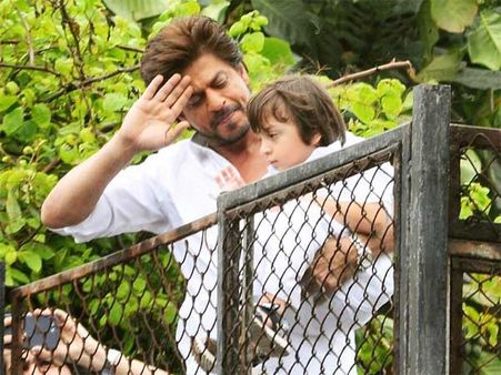 ഷാരുഖ് ഖാന്‍ മഹാഭാരതം വായിക്കുക മാത്രമല്ല ചെയ്യുന്നത് പിന്നെയോ? വെളിപ്പെടുത്തലുമായി താരം!!!