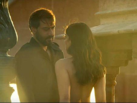 ബോളിവുഡില്‍ കളം പിടിക്കാന്‍ ടോപ്പ് ലെസായി ഇല്യാന, ഒപ്പം സണ്ണി ലിയോണും!!! ബാദ്ഷാഹോ ടീസര്‍...