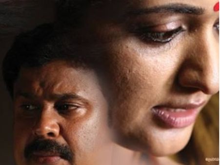 കാവ്യയുടെ മൗനം ദിലീപിനെ രക്ഷിക്കാനോ? കരഞ്ഞ് കലങ്ങിയ കണ്ണുകളുമായി കാവ്യ പുറത്തേക്കിറങ്ങിയപ്പോള്‍!