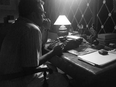 മഞ്ജു വാര്യരുടെ 'ആമി'യിലെ പ്രധാന കഥാപാത്രമായി മുരളി ഗോപി! ഫസ്റ്റ് ലുക്ക് പുറത്ത് വിട്ടു!
