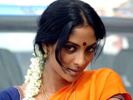 കിടക്ക പങ്കിട്ട് കിട്ടുന്ന അവസരങ്ങളെ മഹത്വവത്ക്കരിക്കുന്ന ഏക സ്ഥലം സിനിമ മാത്രം! കുറ്റക്കാര്‍ ആര്???