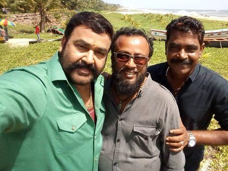 ഇടിക്കുളയും സംഘവും ഒാണത്തിനെത്തും, സന്തോഷ വാര്‍ത്ത പങ്കുവെച്ച് മോഹന്‍ലാല്‍ !!