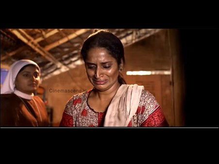 പുതിയ അടവുമായി സുരഭിയുടെ പ്രാമോഷന്‍ വീഡിയോ!ദേശീയ അവാര്‍ഡ് ചിത്രം മിന്നാമിനുങ്ങ് നാളെ തിയറ്ററുകളില്‍