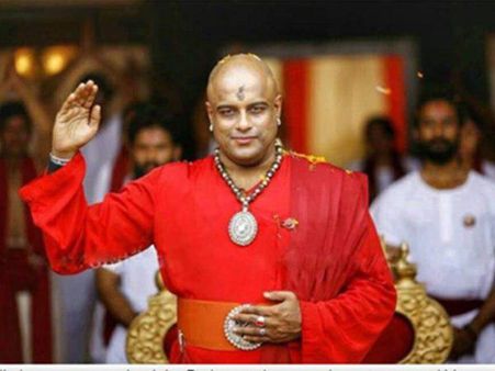 സിനിമ കാണാന്‍ ക്ഷണം വേണോ? പുതിയ സിനിമ കാണാന്‍ വരുന്നവര്‍ക്ക്‌ ക്ഷണക്കത്തുമായി പൃഥ്വിരാജ്!!!