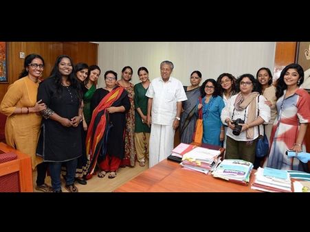 മാന്യതയോടെ വിഷയം കൈകാര്യം ചെയ്തില്ലെങ്കില്‍ വിവരമറിയും! മാധ്യമങ്ങള്‍ക്ക് വനിത സംഘടനയുടെ താക്കീത്!!