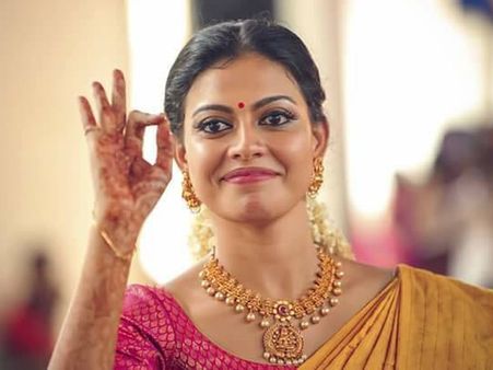 'നിങ്ങളില്ലെങ്കില്‍ ഞാനില്ല... ഇങ്ങനെയൊന്നും ആകുമെന്ന് ഉദ്ദേശിച്ചില്ല..!' അനുശ്രീ മുട്ടുമടക്കി!!!