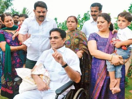 വിതുര പെണ്‍വാണിഭക്കേസില്‍ ജഗതിയെ കുടുക്കിയതാണ്..നടുക്കുന്ന വെളിപ്പെടുത്തലുമായി ജഗതിയുടെ സഹധര്‍മ്മിണി