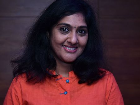 ഇടവേളയ്ക്ക് ശേഷം അഞ്ജു അരവിന്ദ് വീണ്ടും സജീവമാകുന്നു... ഒരുപിടി ചിത്രങ്ങളുമായി!!!