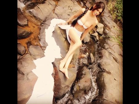 നഗ്നത ലജ്ജിക്കാനുള്ളതല്ല,അശ്ലീലവുമല്ല! കാമസൂത്ര നായിക പ്ലേബോയ് മാഗസിന് മുഖച്ചിത്രം കൊടുത്തത് ഇങ്ങനെ!