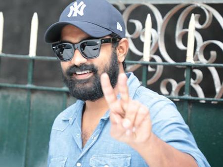 ഇതൊരു കൊടുങ്കാറ്റ് ആയിരിക്കും, ആസിഫ് അലി ഒരുങ്ങി ഇറങ്ങിയിരിയ്ക്കുകയാണ്.. കണ്ടു നോക്കൂ..