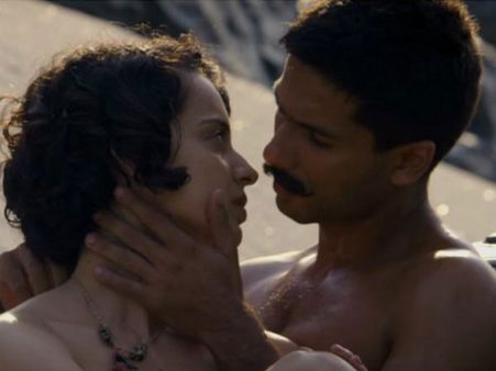 സഹതാരങ്ങള്‍ക്കൊപ്പം കിടക്ക പങ്കിടണം! ശാരീരികമായി പീഡിപ്പിക്കപ്പെട്ട അനുഭവം തുറന്ന് പറഞ്ഞ് കങ്കണ!