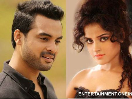 യുവതാരങ്ങള്‍ കൊതിക്കും ഇങ്ങനെ ഒന്ന് കേള്‍ക്കാന്‍! ടോവിനോയെക്കുറിച്ച് പിയ ബാജ്‌പെയ് പറഞ്ഞത്...