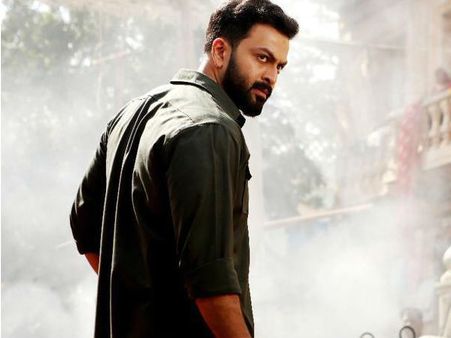 പൃഥ്വിരാജ് വൈകുന്തോറും നാഗാര്‍ജ്ജുന സന്തോഷിക്കും, പൃഥ്വി അങ്ങനെ വിട്ടുകൊടുക്കുമോ?