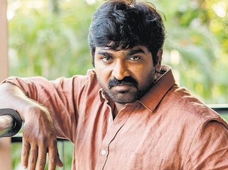 വിജയ് സേതുപതി സിനിമയിലെത്തിയത് വെറുതെ അല്ല! നന്നായി പണി എടുപ്പിച്ചിട്ടാണ്, ആ കഥ ഇങ്ങനെ...