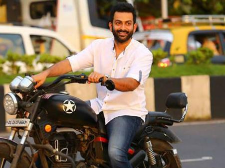 പതിനഞ്ച് വര്‍ഷം, പതിനഞ്ച് ചിത്രങ്ങള്‍! പൃഥ്വിരാജിന്റെ കരിയറില്‍ വഴിത്തിരിവായ ആ ചിത്രങ്ങള്‍ ഇതാ...