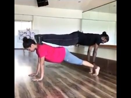 മോഹന്‍ലാലിനെ തോല്‍പിക്കുന്ന പാര്‍വതിയുടെ വര്‍ക്കൗട്ട്! പുലിമുരുകനാവാനുള്ള ശ്രമമാണോ?