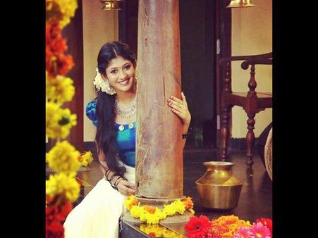 ഭാവനയ്ക്കും മഞ്ജു വാര്യരിനും പിന്നാലെ യുവനടിയേയും ഒതുക്കാന്‍ ശ്രമം നായികമാര്‍ക്ക് നിലനില്‍പ്പില്ലേ?