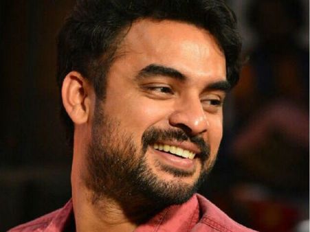 ജീവിതത്തിൽ ഏറ്റവും റൊമാൻറിക്കായ നിമിഷം, ടൊവിനോയുടെ മറുപടി കേട്ടാൽ നിങ്ങൾ കൈയ്യടിച്ചുപോവും!