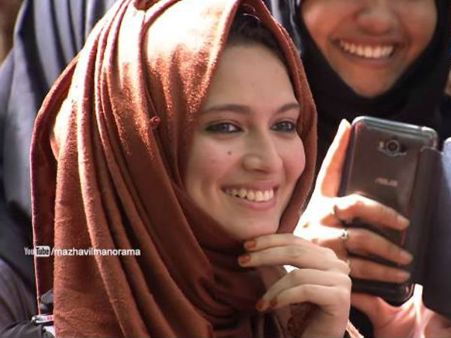 ഈ തലശ്ശേരിക്കാരി മൊഞ്ചത്തി ആളു കിടുവാ.. വൈറലാകുന്ന ഉടന്‍ പണം എപ്പിസോഡ് കാണൂ..