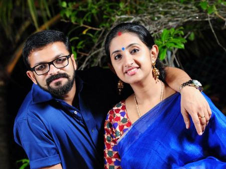 തലനാരിഴയ്ക്കാണ് സരിത രക്ഷപ്പെട്ടത്. ഭാര്യയെ രക്ഷപ്പെടുത്തിയതിനെക്കുറിച്ച് ജയസൂര്യ പറയുന്നു