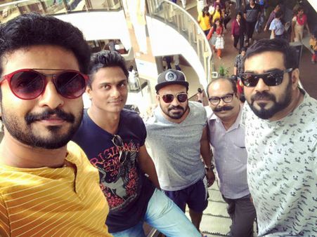 സിനിമയൊക്കെ ഹിറ്റായപ്പോള്‍ ബിജു മേനോന്‍ ലുക്ക് മാറ്റിയോ.. ഇത് കണ്ടോ..?