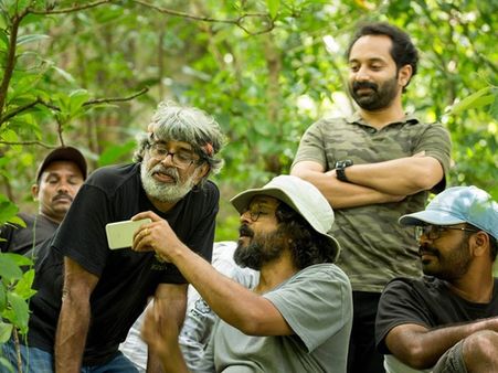 മനസിന് കുളിരേകി ഫഹദിന്റെ കാര്‍ബണ്‍ ലൊക്കേഷന്‍ ചിത്രങ്ങള്‍! പ്രേക്ഷകര്‍ക്ക് നല്‍കുന്നത് വലിയ പ്രതീക്ഷ