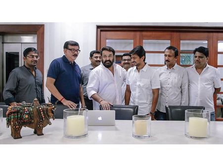 മഹേഷിന്റെ പ്രതികാരം തമിഴിലെത്തിയപ്പോള്‍ കിട്ടി നല്ല കിടിലന്‍ പേര്! പേര് പുറത്ത് വിട്ടത് മോഹന്‍ലാലും!