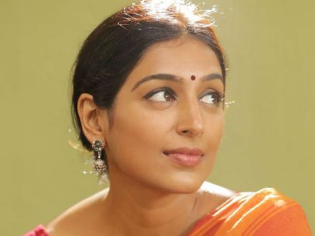മുന്‍ഭര്‍ത്താവിനോട് പത്മപ്രിയ മഹാമനസ്‌കത കാണിയ്ക്കുന്നു, ഒരു സാധാരണ പെണ്ണല്ല ഇത്!!