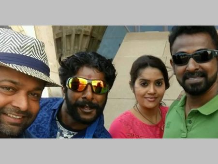 ഹണിമൂണ്‍ ആഘോഷിക്കുമ്പോഴെങ്കിലും ബാലുവിന് മാറി നിന്നൂടെ.. രമയും ഭാസിയും ലണ്ടനില്‍, ചിത്രങ്ങള്‍ വൈറല്‍
