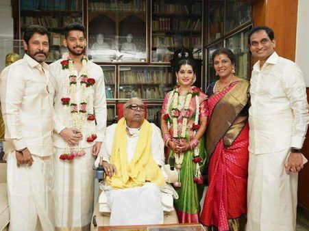 വിക്രം അങ്ങനെ അമ്മായിയച്ഛനായി, സൂപ്പര്‍താരത്തിന്റെ മകളുടെ കല്യാണ ഫോട്ടോ കാണൂ