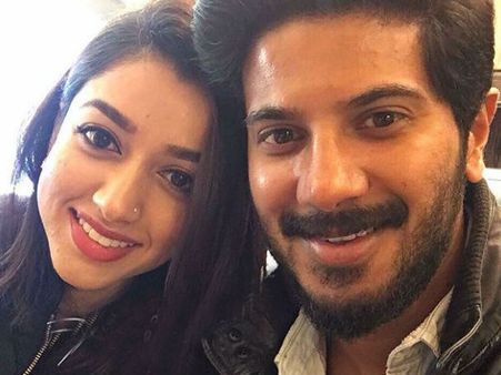 അമാല്‍ മാത്രമല്ല എല്ലാവരും നോക്കി നില്‍ക്കുമ്പോള്‍ എങ്ങനെയാ, ദുല്‍ഖര്‍ മടിച്ചതിന് പിന്നിലെ കാരണം?