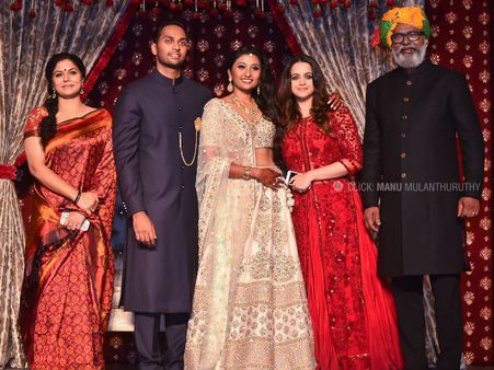 മകളുടെ വിവാഹ നിശ്ചയ ചടങ്ങില്‍ പഞ്ചാബി നൃത്തവുമായി ലാല്‍.. വീഡിയോ വൈറല്‍!