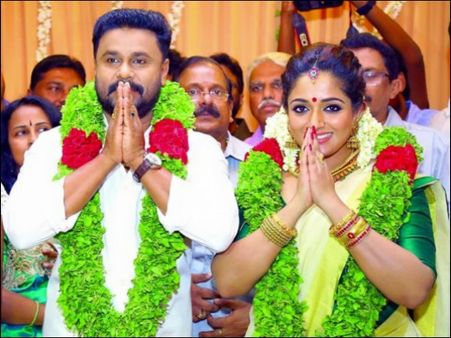 ദിലീപിനൊപ്പമുള്ള ജീവിതത്തിന് ഒരു വയസ്സ്, വിവാഹ വാര്‍ഷികം ആഘോഷിക്കുന്നത് ഇങ്ങനെയാണോ? എങ്ങനെ?