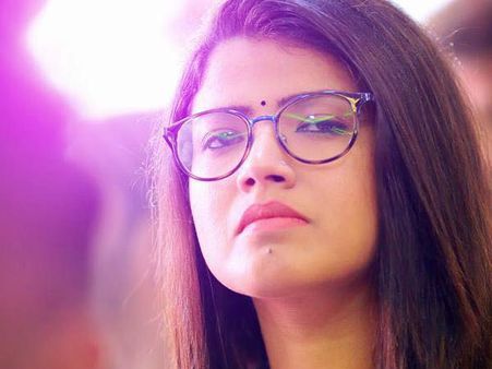 അമൃതയുടെ കല്യാണം നേരത്തെയായിപ്പോയി എന്ന് അച്ഛന്‍, അതാണോ വിവാഹ മോചനത്തിന് കാരണം?