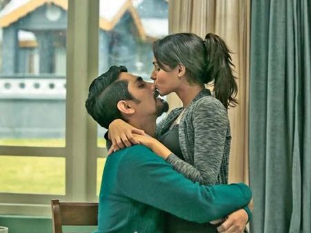 അധരങ്ങള്‍ തമ്മിലമര്‍ത്തി ചുംബിക്കുന്ന രംഗം ആസ്വദിച്ച് അഭിനയിച്ചു, അതിലെന്താണ് കുഴപ്പമെന്ന് ആന്‍ഡ്രിയ