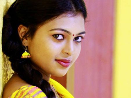 എന്തിനും തയ്യാറായി ചിലരുണ്ടാവുമ്പോള്‍ കഴിവുള്ളവര്‍ക്ക് അവസരം ഉണ്ടാവില്ല, ദുരനുഭവത്തെ കുറിച്ച് മൃദുല