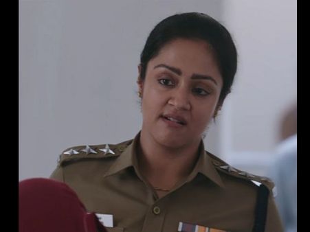 തന്തയ്ക്ക് വിളിയക്കാള്‍ മോശമായ തെറി, ജ്യോതികയ്‌ക്കെതിരെ സോഷ്യല്‍ മീഡിയ