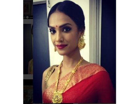 കിസ്മത്ത് നായിക ശ്രുതി മേനോന്റെ വിവാഹ വീഡിയോ യൂടൂബില്‍ വൈറലാവുന്നു!!