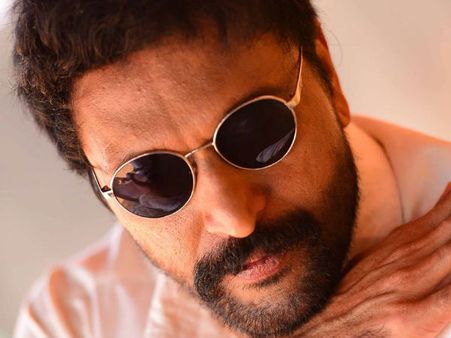 സിനിമയില്‍ നിന്നും ഔട്ടായതിന് പിന്നില്‍ ആ സ്ത്രീയുടെ പ്രതികാരം, ബാബു ആന്റണിയുടെ വെളിപ്പെടുത്തല്‍!
