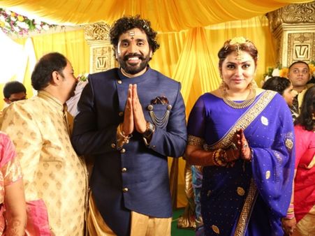 മൂന്ന് പ്രണയങ്ങള്‍ക്ക് ശേഷമാണ് വിവാഹം, ഇപ്പോള്‍ ഭാഗ്യവതിയായത് എങ്ങനെയാണെന്ന് തുറന്ന് പറഞ്ഞ് നമിത!